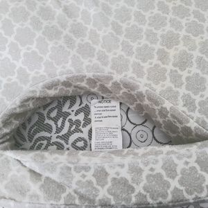 Nursing pillow